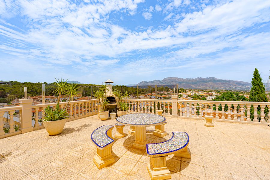 Pool & Terraces — Casa Rasolera